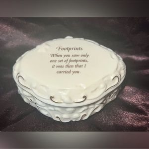 Vintage Lenox Footprints Music Box fine porcelain 1997 Amazing Grace